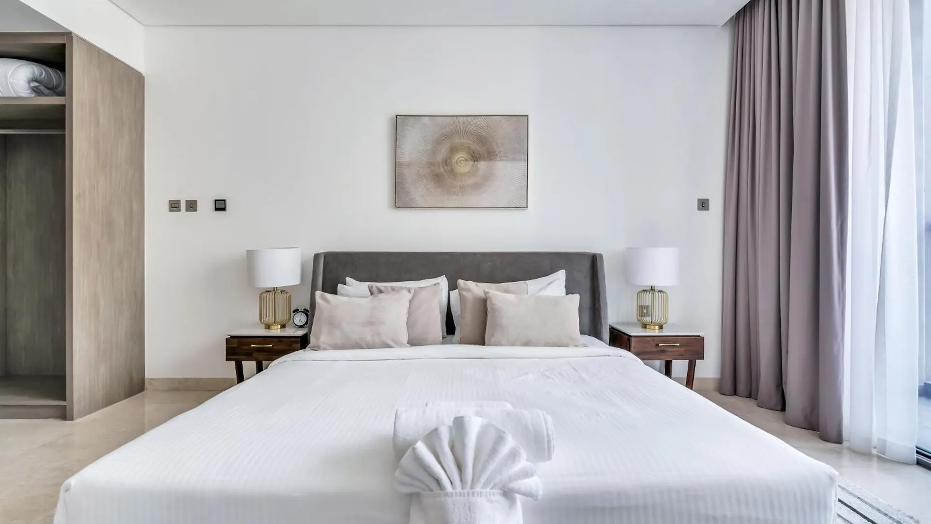 New Luxury 1Br Apart Business Bay With Balcony Dubai 0*,  Birleşik Arap Emirlikleri