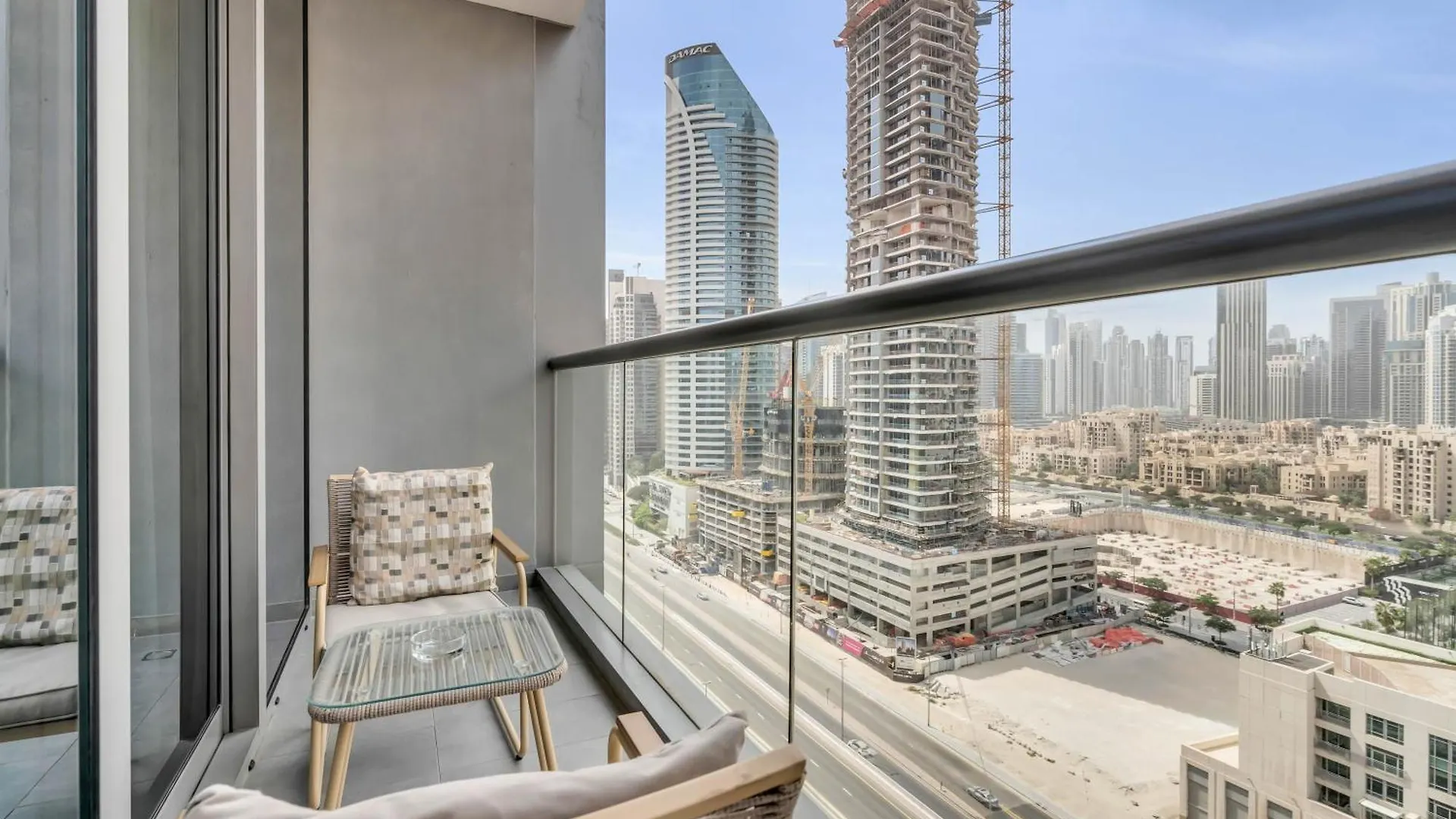 New Luxury 1Br Apart Business Bay With Balcony Dubai