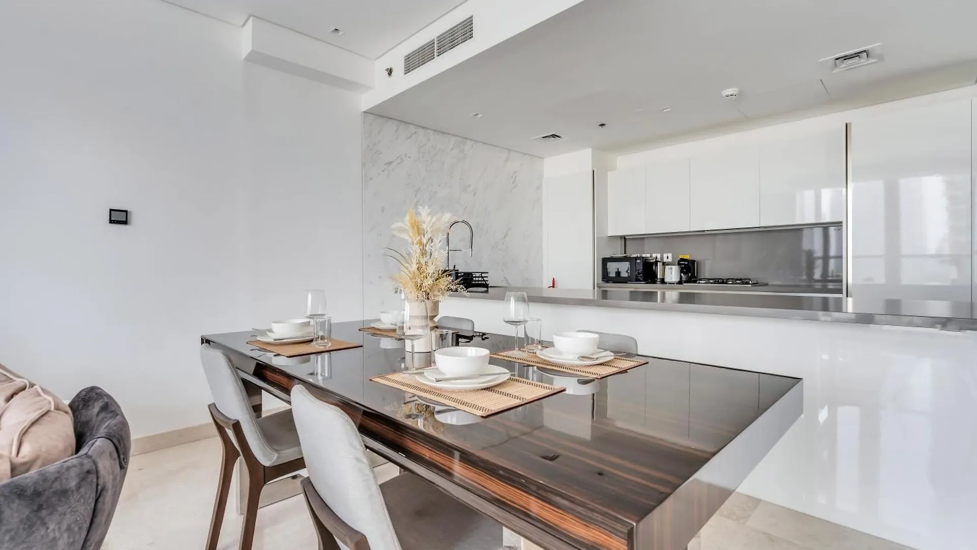 New Luxury 1Br Apart Business Bay With Balcony Dubai 0*,