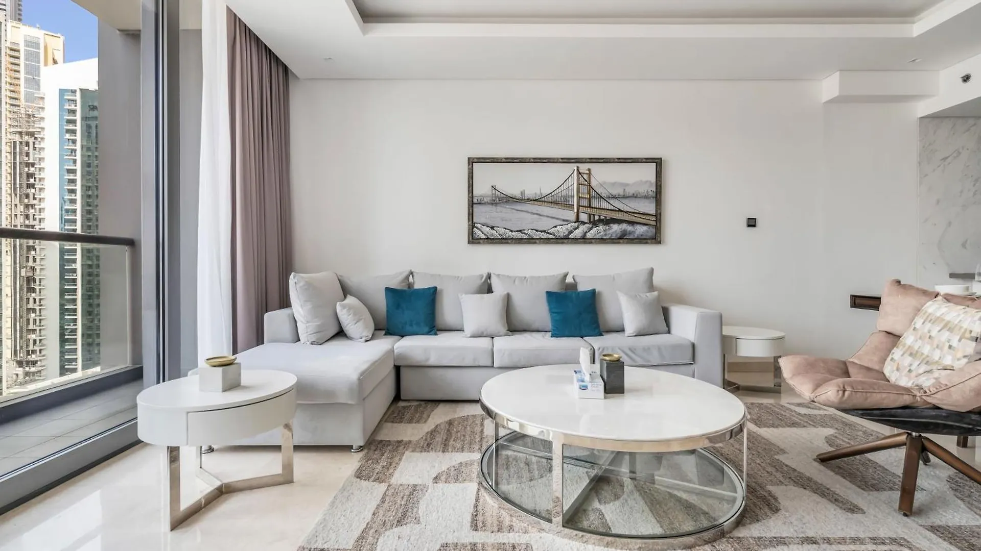 New Luxury 1Br Apart Business Bay With Balcony Dubai 0*,